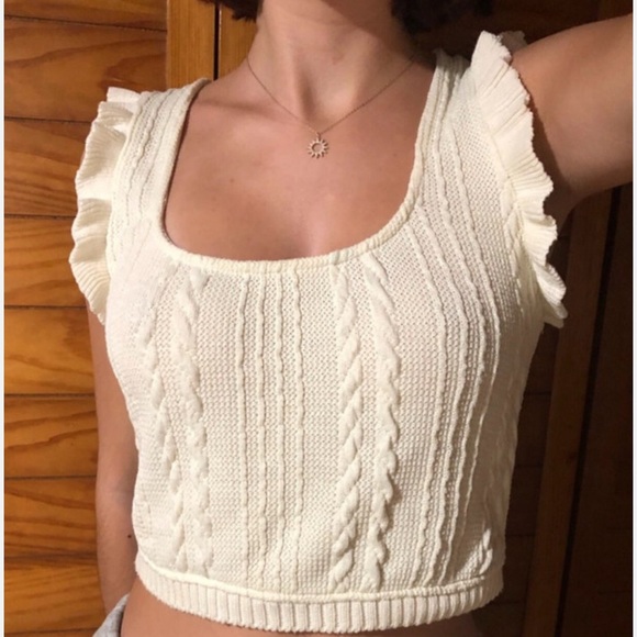 Zara Tops - Zara Ruffle Crop Sweater Tank